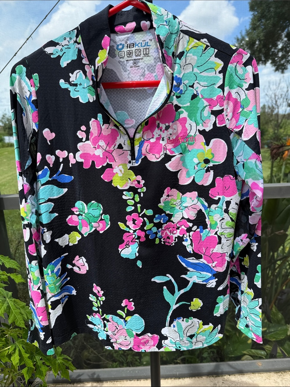Isleworth Golf Club Ibkul Black Long-Sleeve Floral Performance Top